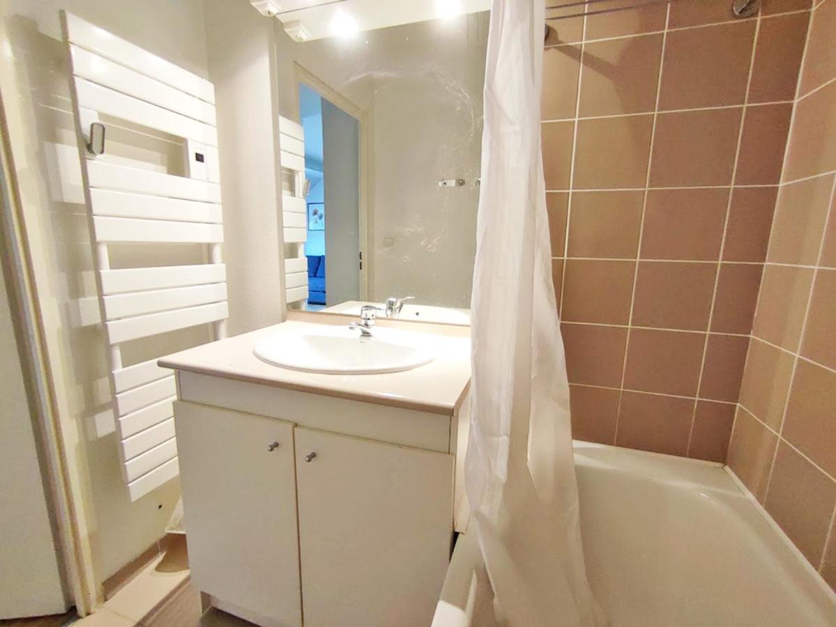 Апартаменты Le Flocon, T2, Wifi, Vue Montagne, Parking Gratuit, 4 Personnes Bagneres-de-Luchon Экстерьер фото