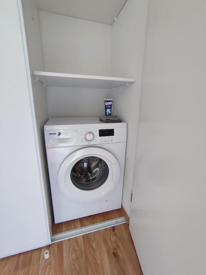 Апартаменты Le Flocon, T2, Wifi, Vue Montagne, Parking Gratuit, 4 Personnes Bagneres-de-Luchon Экстерьер фото