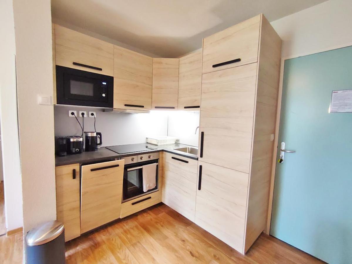 Апартаменты Le Flocon, T2, Wifi, Vue Montagne, Parking Gratuit, 4 Personnes Bagneres-de-Luchon Экстерьер фото